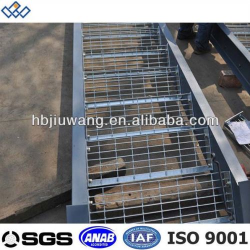 Hot Dip Galvanized Outdoor Steel Ladder
