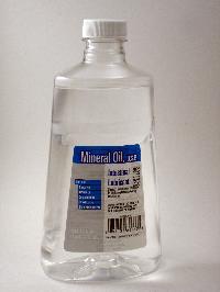 White Mineral Oil, Color : Transparent, Form : Liquid