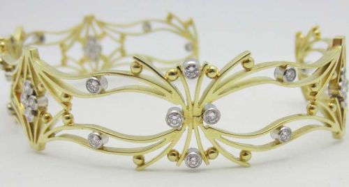 Polished Plain Diamond Cuff Bracelet (CWDCB233), Feature : Attractive Look, Durable, Easy To Tie, Light Weight