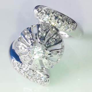 Polished Cubic Zirconia Silver CZ Ring (CWCZR264), Purity : VVS1