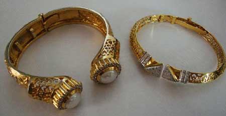 Gold Bracelet Set, Occasion : Daily Use