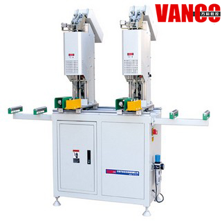 Automatic Steel Lining Screw Fastening Machine