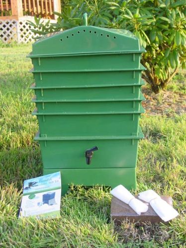 VermiHut Worm Compost Bins