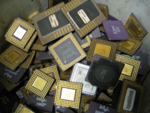 Ceramic Gold CPU Scraps