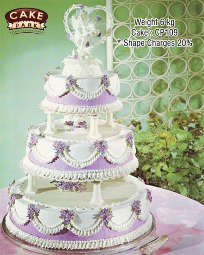 3 Tier Round Shape Cake With Stand