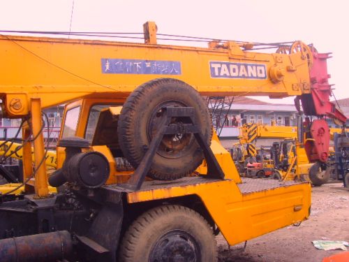 Used Truck Crane, Condition : excellent, Packaging Type : Yellow