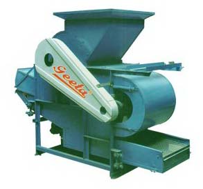 Electric 100-1000kg Almond Decorticator, Voltage : 220V