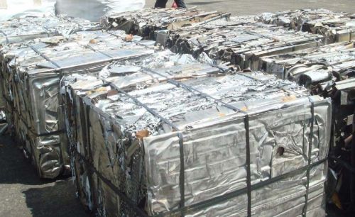 Metal scrap, Moisture Content : 2%
