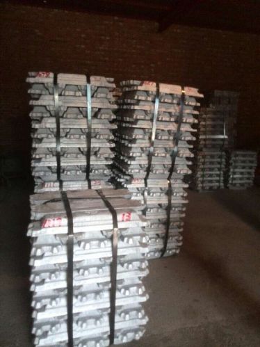 Aluminum ingot, Packaging Type : silver white, Grade : 99.7%